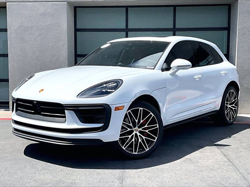 2023 Macan S picture #1