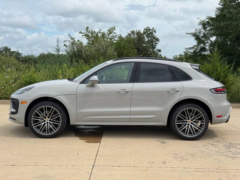 2026 Macan picture #2