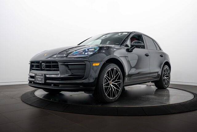 2026 Macan picture #1