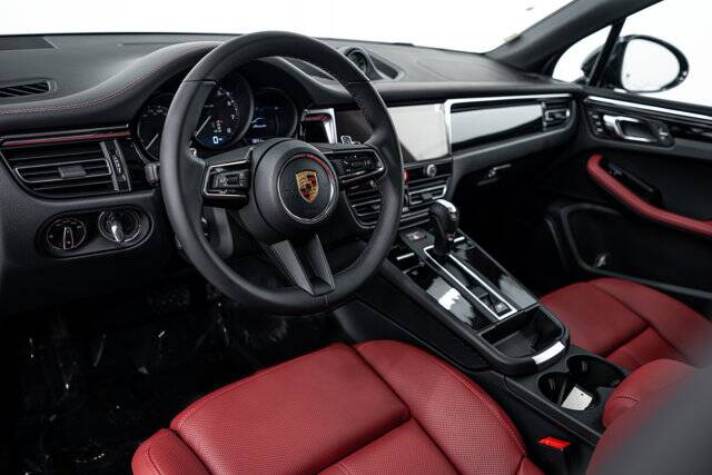 2026 Macan picture #4