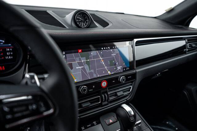 2026 Macan picture #14