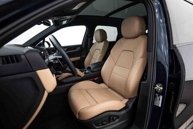 2026 Cayenne picture #5
