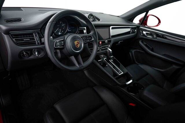 2026 Macan picture #4