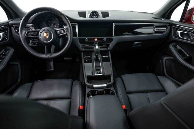 2026 Macan picture #12