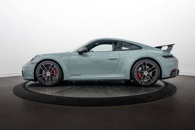 2026 911 Carrera GTS picture #2