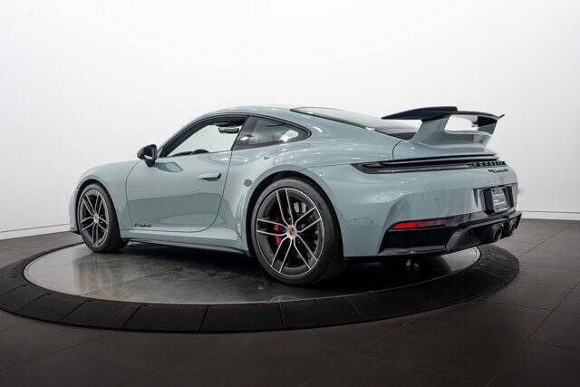 2026 911 Carrera GTS picture #3