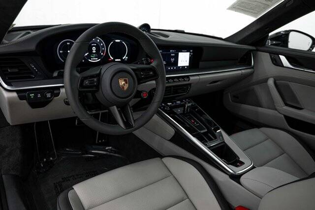 2026 911 Carrera GTS picture #4