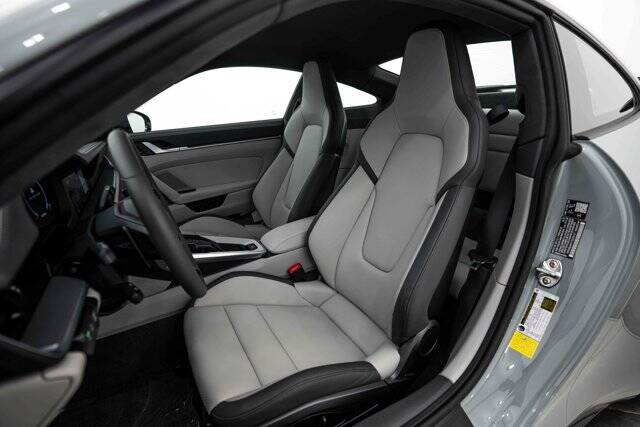 2026 911 Carrera GTS picture #5