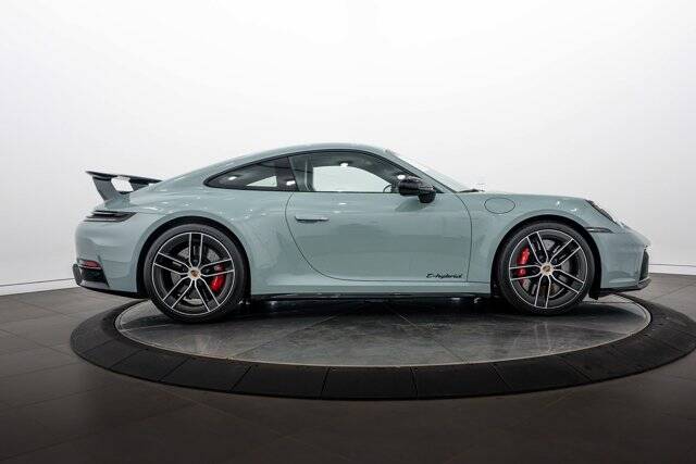 2026 911 Carrera GTS picture #8