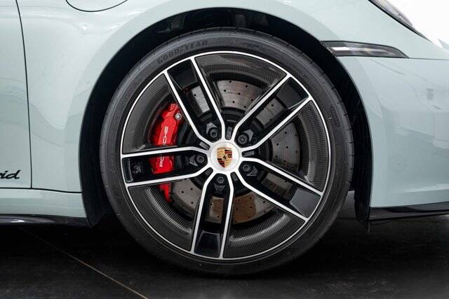 2026 911 Carrera GTS picture #11