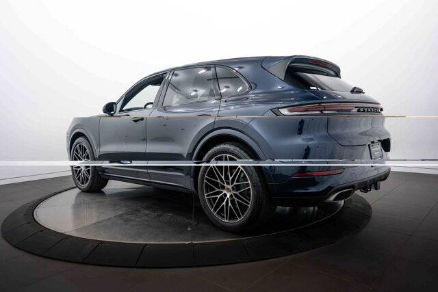 2026 Cayenne picture #3