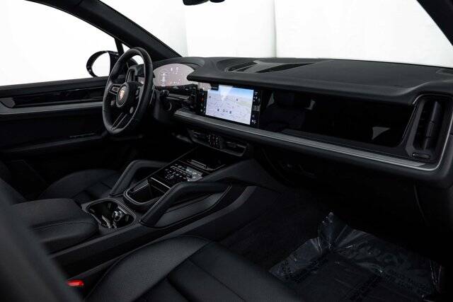 2026 Cayenne picture #13