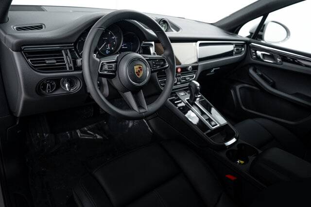 2026 Macan picture #4