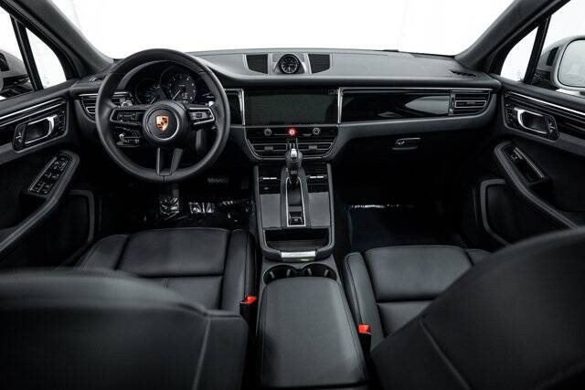 2026 Macan picture #12