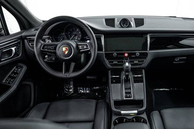 2026 Macan picture #13