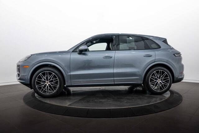 2026 Cayenne picture #2