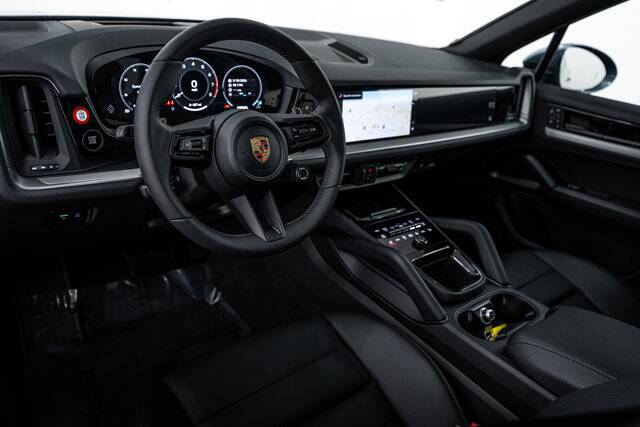 2026 Cayenne picture #4