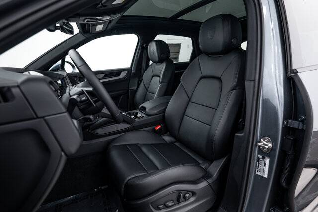 2026 Cayenne picture #5