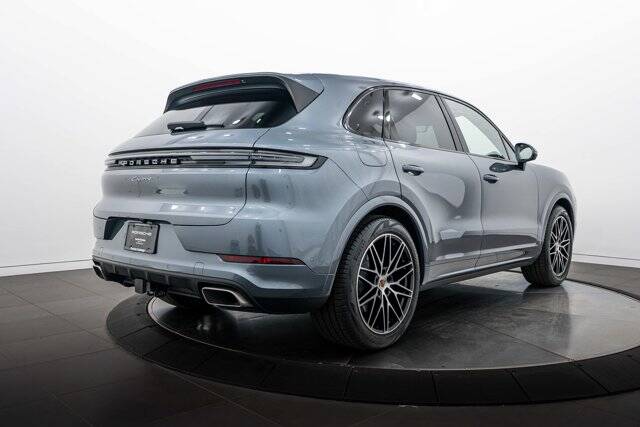 2026 Cayenne picture #7
