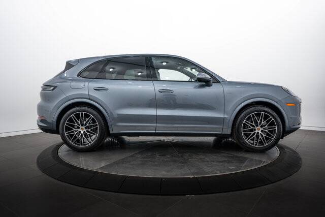 2026 Cayenne picture #8