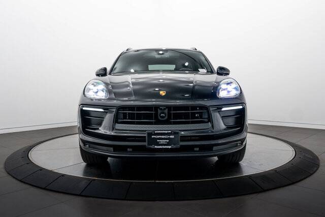2024 Macan picture #10
