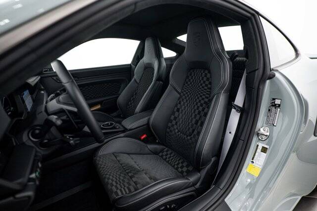 2026 911 Turbo S picture #4
