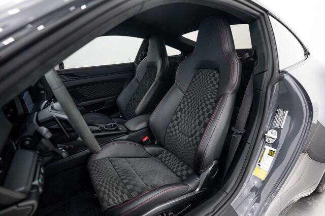 2026 911 Carrera 4S picture #5
