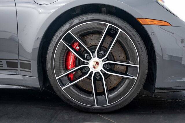 2026 911 Carrera 4S picture #11