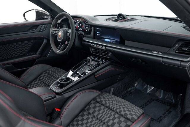 2026 911 Carrera 4S picture #12