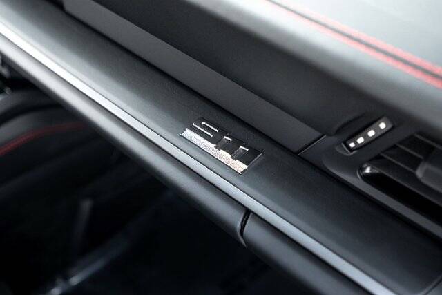2026 911 Carrera 4S picture #14