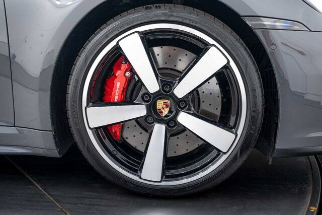 2025 911 Carrera S picture #11