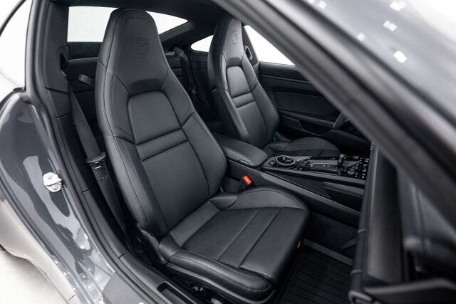 2025 911 Carrera S picture #15