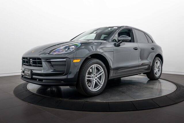 2026 Macan picture #1