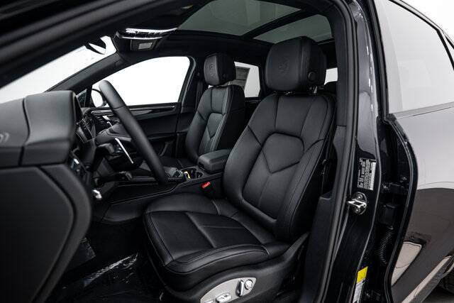 2026 Macan picture #5