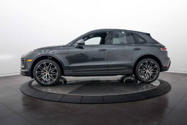 2026 Macan picture #2