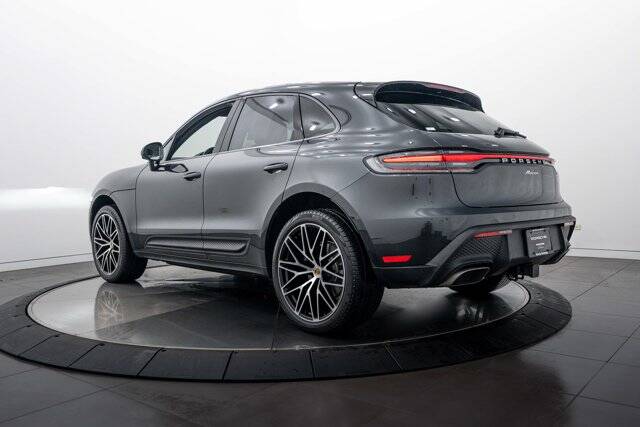 2026 Macan picture #3