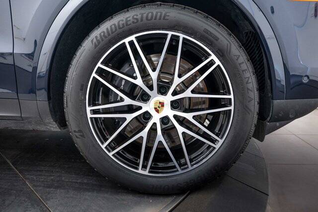 2024 Cayenne E-Hybrid Coupe picture #11