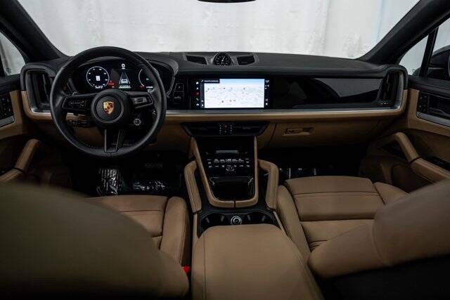 2024 Cayenne E-Hybrid Coupe picture #12