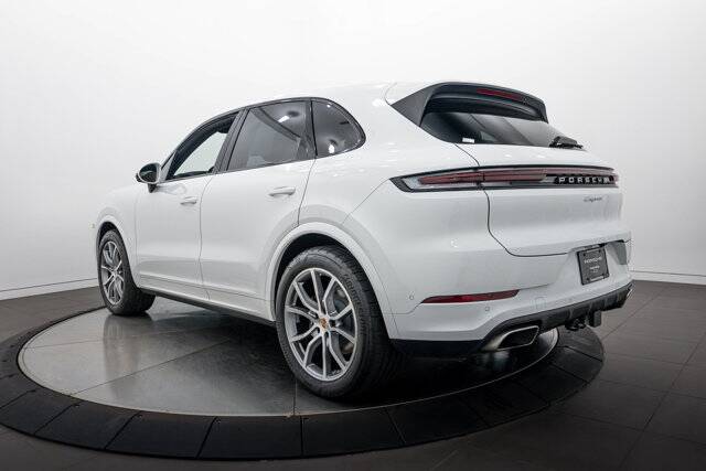 2026 Cayenne picture #3