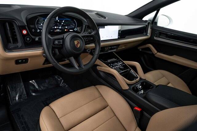 2026 Cayenne picture #4