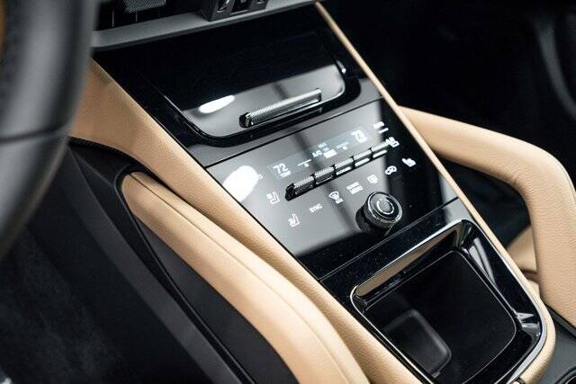 2026 Cayenne picture #15