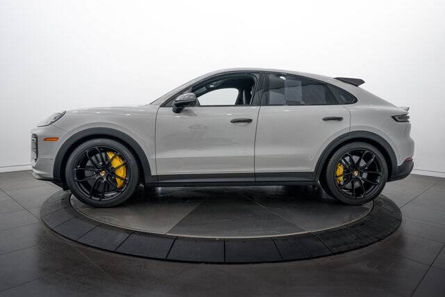 2025 Cayenne Turbo GT picture #2