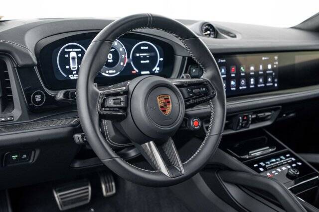 2025 Cayenne Turbo GT picture #14