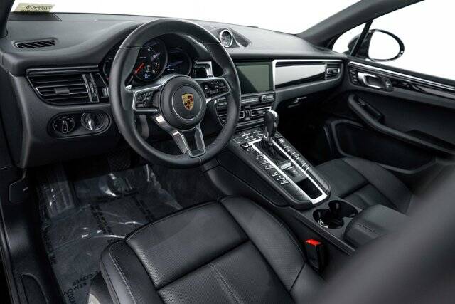 2021 Macan picture #4