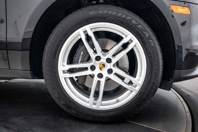2021 Macan picture #11