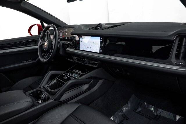 2026 Cayenne Coupe picture #12
