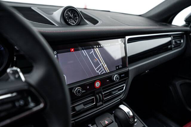 2026 Macan picture #13