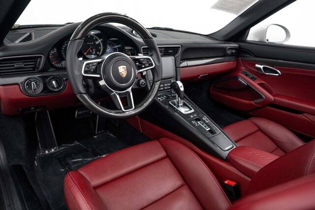 2019 911 Turbo S picture #4
