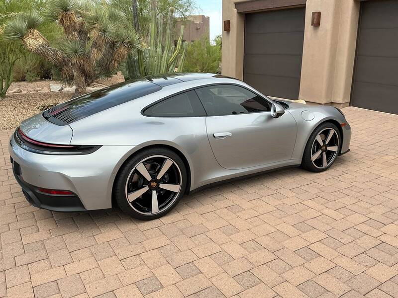 2025 Porsche 911 Carrera picture #2