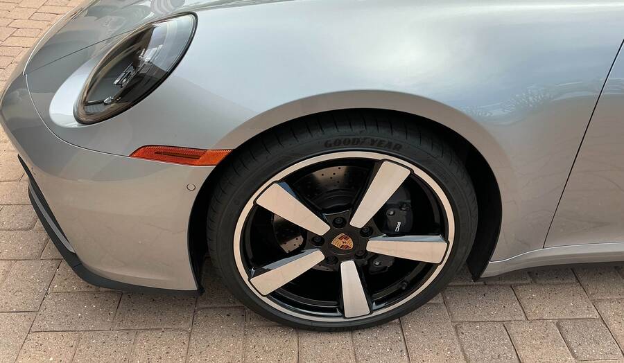 2025 Porsche 911 Carrera picture #7
